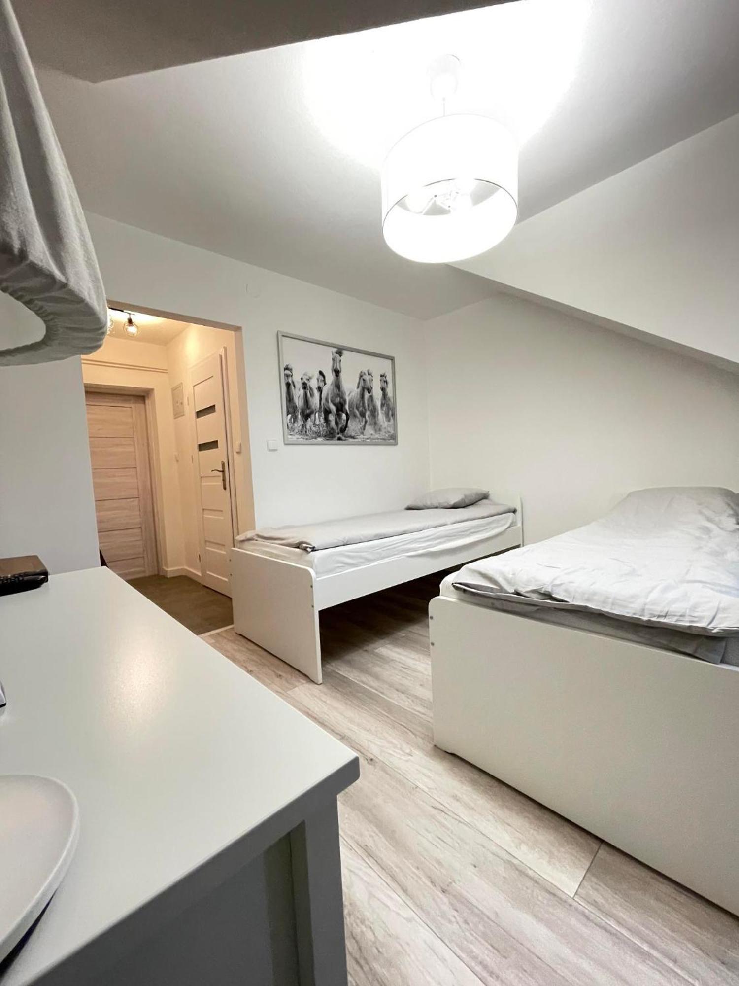 Hotel Ostoya Roztocze à Szczebrzeszyn Extérieur photo