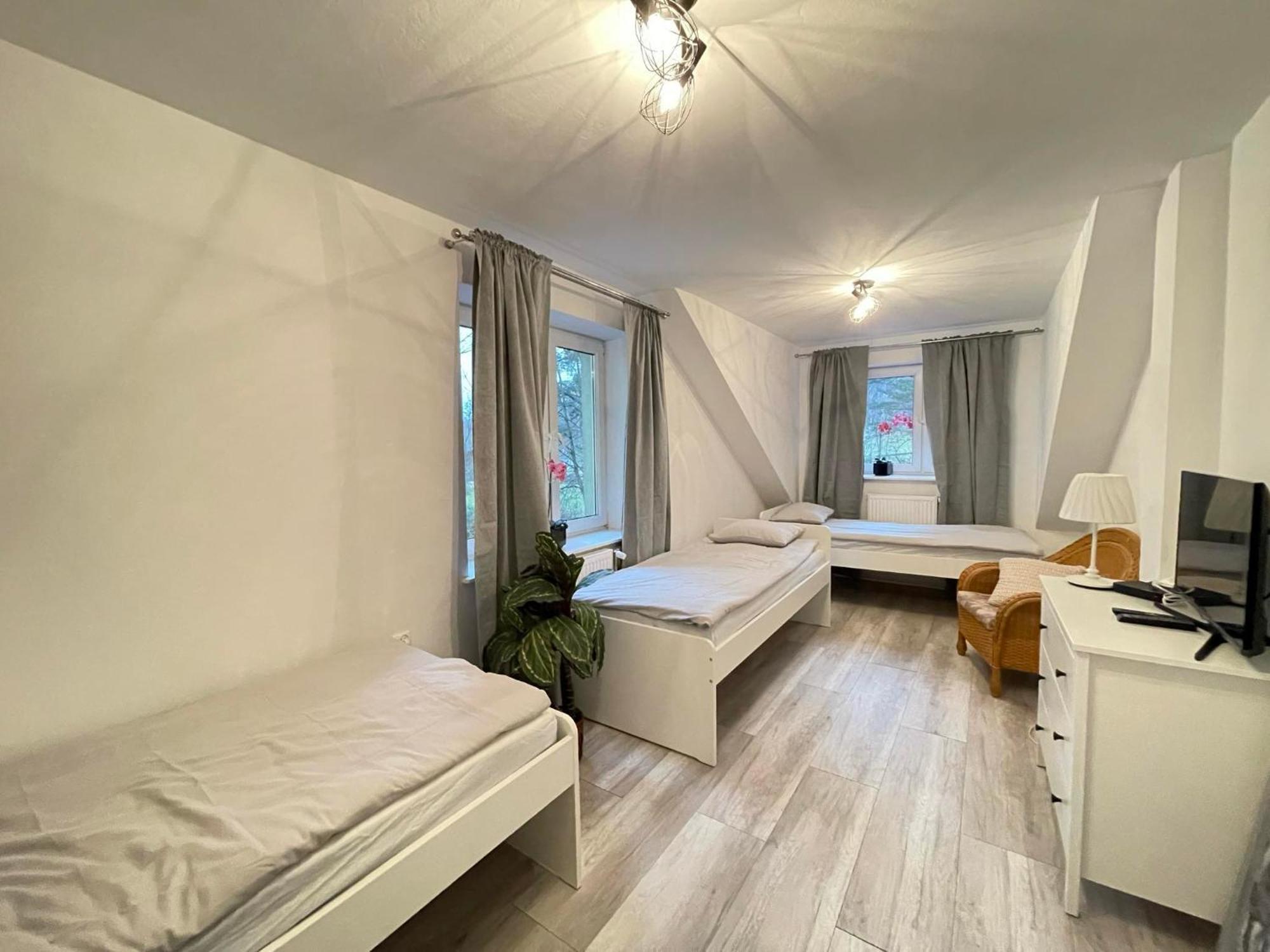Hotel Ostoya Roztocze à Szczebrzeszyn Extérieur photo