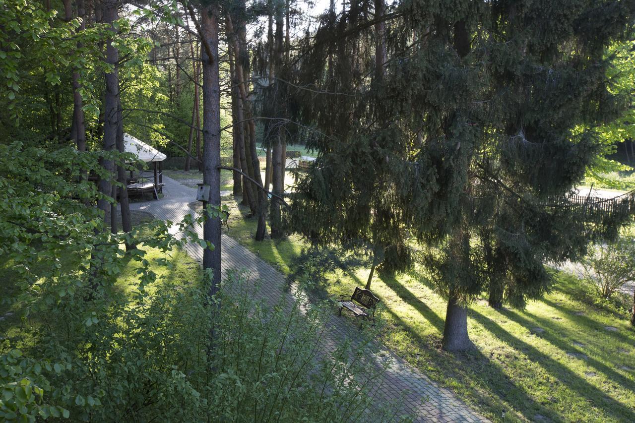 Hotel Ostoya Roztocze à Szczebrzeszyn Extérieur photo