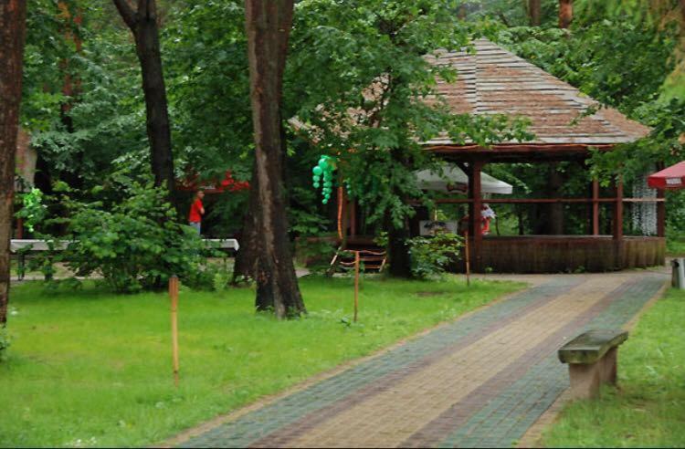 Hotel Ostoya Roztocze à Szczebrzeszyn Extérieur photo